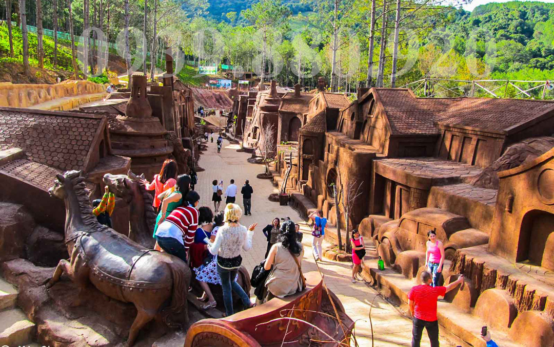 Mô hình lịch sử Đà Lạt đất sét: