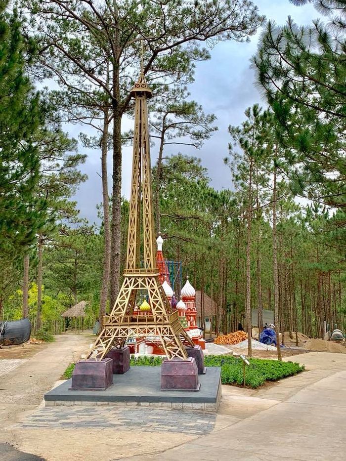 Thung lũng Tình Yêu Đà Lạt mô hình kỳ quan thế giới